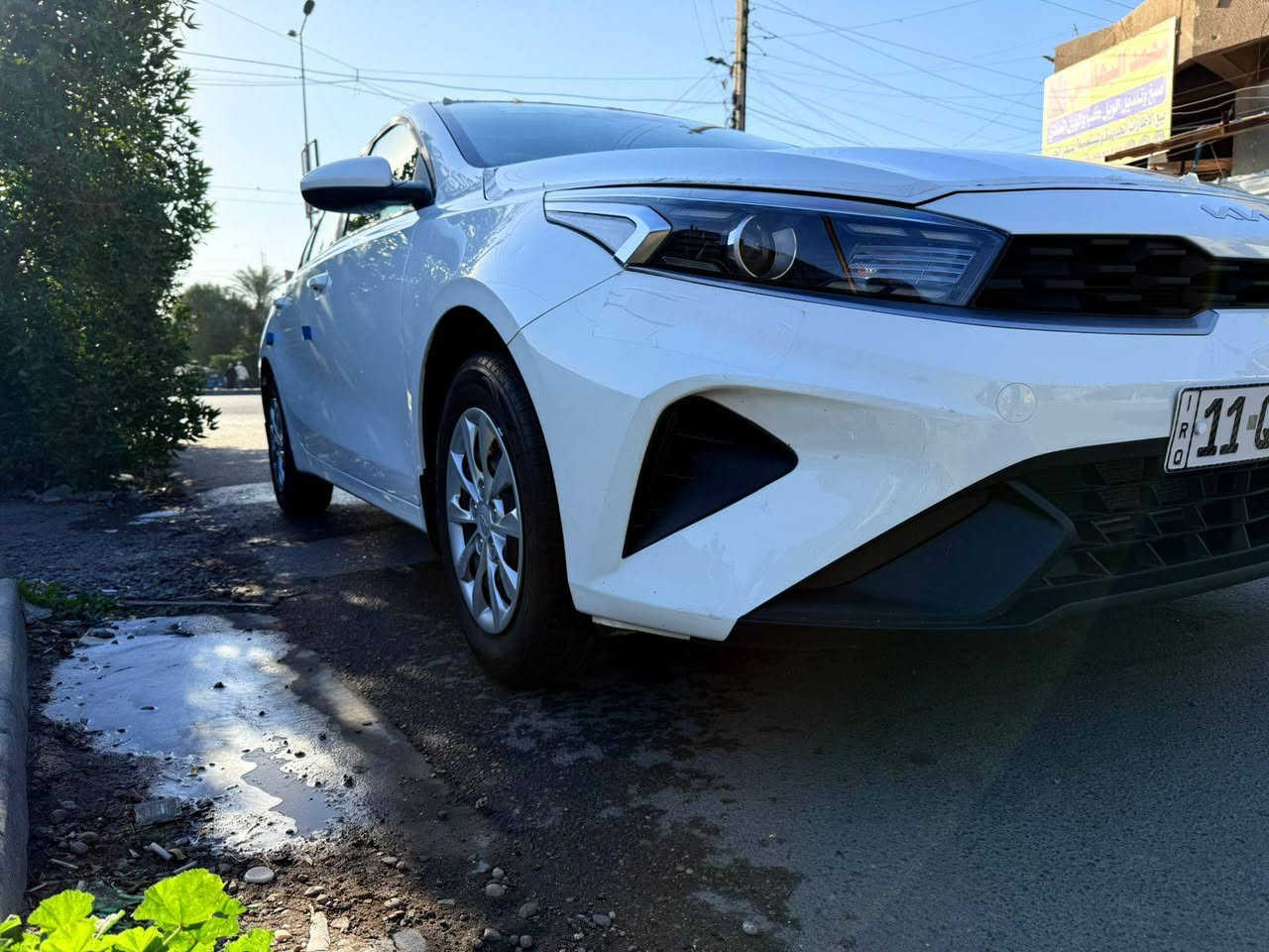 السلام عليكم
كيا سيراتو موديل ٢٠٢٤كفاله عامه ماشيه ٢٦الف   مكينه ١٦٠٠
مدوشمه عام درجه اولى بعده على وضع الشركه 
سبير منازل شاشه جبيره شديته ٣٠٠الف 
تايرات شركه مواصفات عاديه السياره احلى 
من الصور مكان السياره بغداد حي العلام 
السعر ١٦٨وبيه مجال شي قليل حك العمله 
فقط ***********
