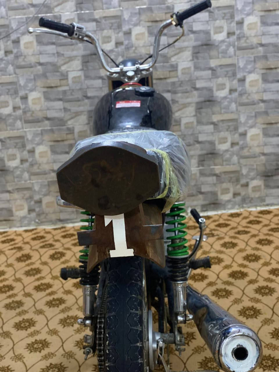 دراجه اربعه كير تعمير 25 كلك محرك مفتوح دراجه حلوه ونضيفه تعمير كله 25 قبل سبوع عمرتها كشن تفصال تانكي عكازه 400 شراي*********** اتصل وبيك خير ودلل مكاني نجف
