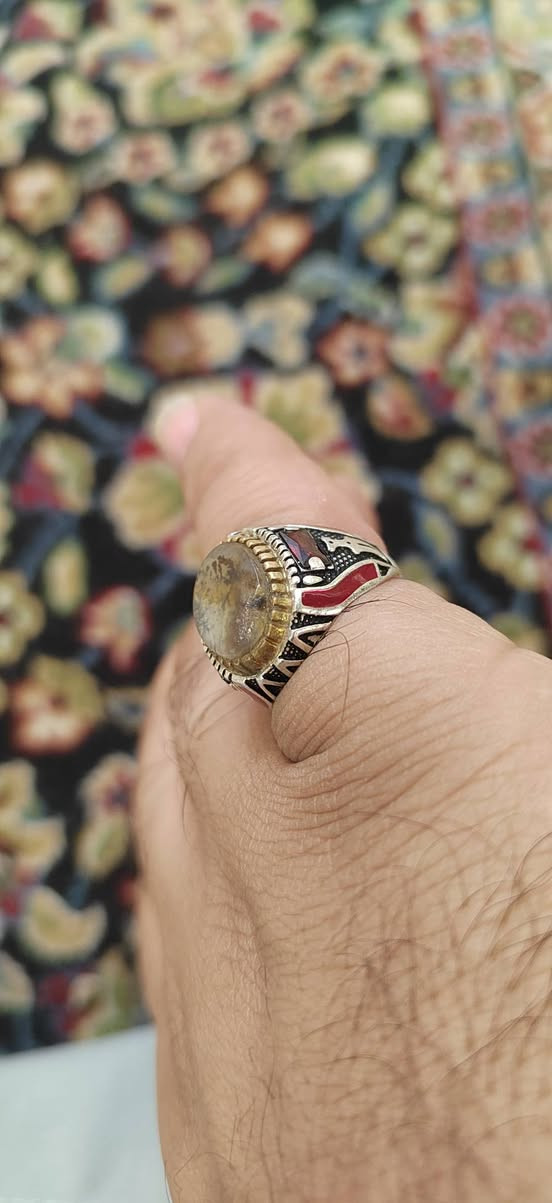 عقيق يماني صياغة يمانية.
تحفة مشروطة قياس صغير مرصع
السعر 80 شامل التوصيل


**إذا كنت صاحب هذا الإعلان وتريد حذفه لأي سبب، رجاءا أرسل رسالة إلى الدعم الفني**