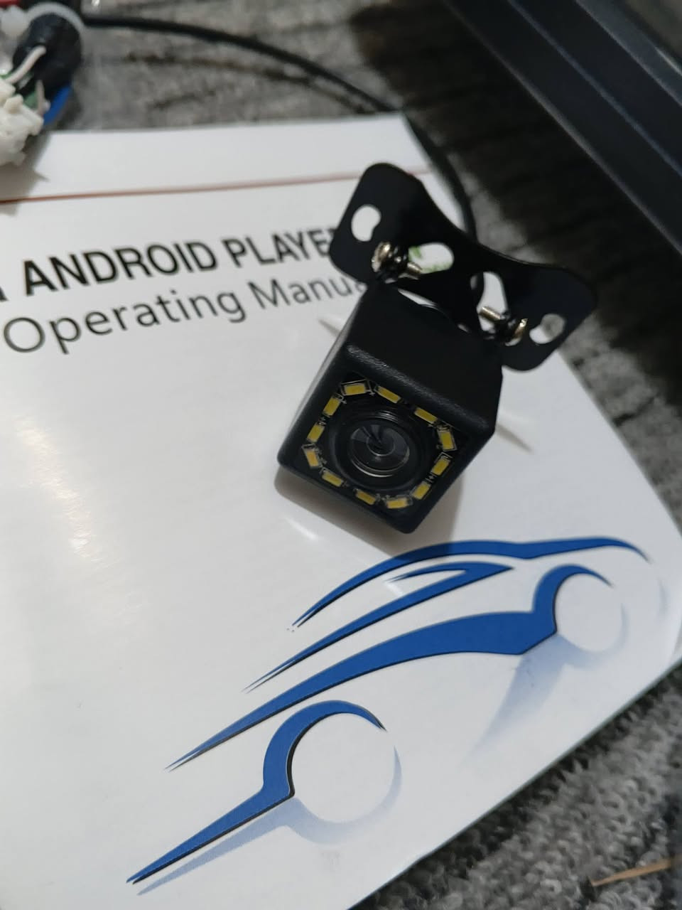 شاشة راديو سيارة أندرويد. 
نوع الشاشة: شاشة تعمل باللمس، وتأتي عادة بحجم 8 بوصة. 

نظام التشغيل: نظام أندرويد المتوافق مع معظم الهواتف الذكية. 

المميزات: تدعم بلوتوث، واي فاي، نظام تحديد المواقع (GPS)، وميزة آبل كار بلاي وأندرويد أوتو. 

التوافق: مصممة لتناسب سيارات فولكس فاجن، سكودا، وسيات.


**إذا كنت صاحب هذا الإعلان وتريد حذفه لأي سبب، رجاءا أرسل رسالة إلى الدعم الفني**