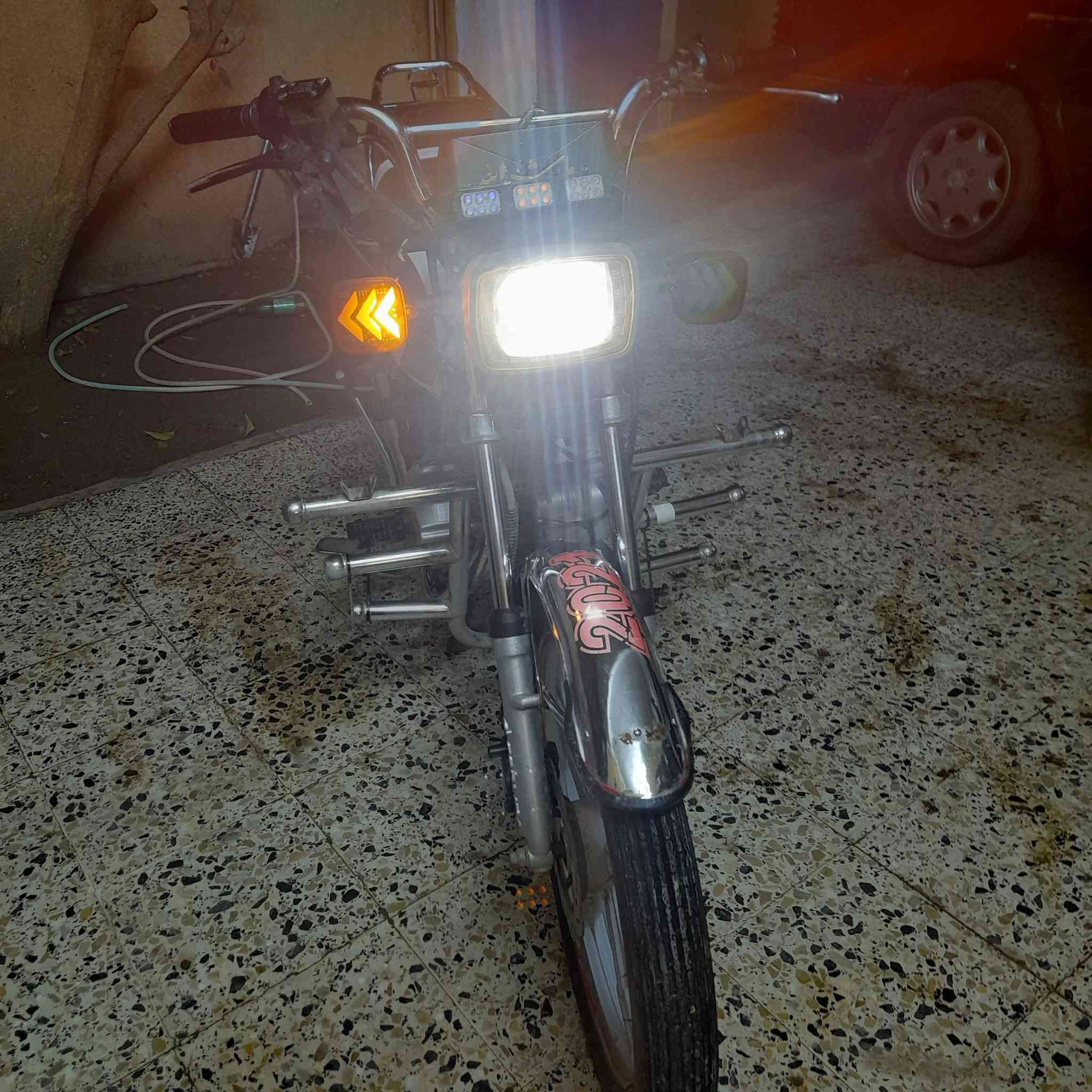 سلام عليكم دراجة يراني مكفولة موديل موديل2021 مكان ديالئ ناحية ابو صيدا  سوق لقديم سعر 475 بي مجال شي قليل  ليتصل علة رقم ***********
