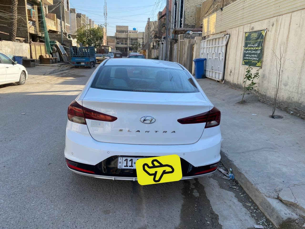 سلام عليكم النترا 2020خليجي بصمه  gls كير ومحرك وحدادية كفاله تخم تاير جديد مال جناي جاهزه الاخير تبريد ثلج 
السيارة كلش جديده بيها صبغ گد شبر في الچاملغ الأمامي قليل  فقط بدون فتح بدون تبديل شرط السونار ابيعك شرط رقم بغداد سنويه ال2028 وباسمي السياره ماشيه 110كم
مكينه2000دوش 
السعر162وبيها مجال مكاني بغداد الشعب 
الاتصال***********
مواصفات السياره 
فتحه سلايت 
تبريد قطعتين 
كامره 
نضام ايكو
اشاير بلمري
