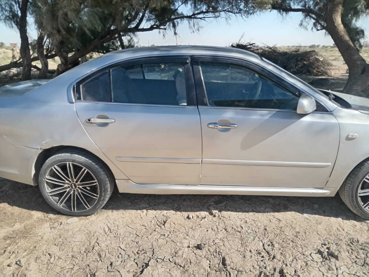 اوبتيمه موديل 2009خليجي محرك 2000دوش رقم بغداد سنويه 2028محرك خير من الله حداديه  زينه بيه ضربه بالصفحة واصله لشاصي تخم تاير كهربائيات كامله سعر 60وبيه مجال مكان السياره بابل رقم الهاتف ***********
