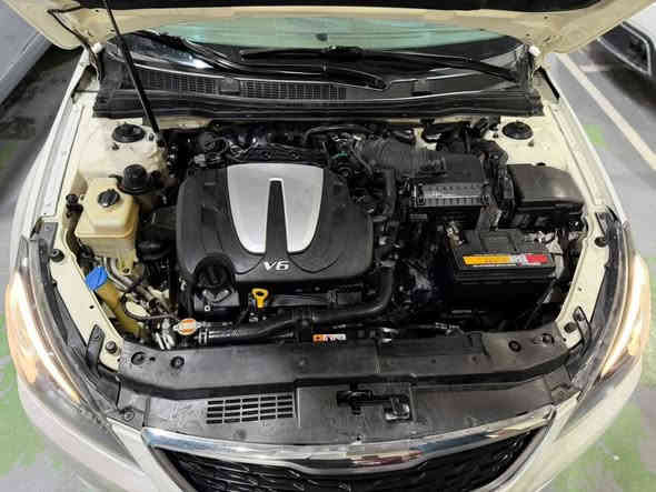 سلام عليكم
من رخصه الأدمن والإخوان بلكروب
للبيع كيا كدينزا -Kia Cadenza
وارد خليجي مديل2011
فول مواصفات 1/1vip 
سعه المحرك 3.5دوش
رقم بغداد بأسمي 
سيارة جاهزه ونظيفة من كل نواحي كير محرك كهربائيات جاهزه

للاستفسار ***********
