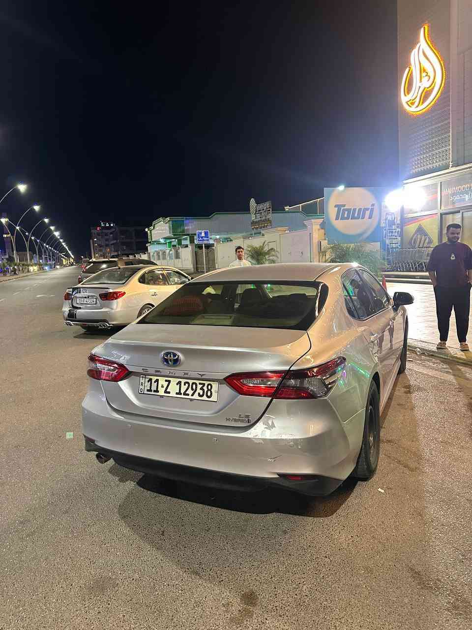 كامري هايبرد تكسي دبي 2024
ماشية 136 الف كيلو 
حادثها خلفي صندوگ مبدل 
وجاملغين صبغ بدون ايرباك
گير محرك بطاريات والممشى واللون كفالة 
جواها تايرات دنلوب تخم ياباني وبصمتين 
السيارة رقم بغداد بأسمي 
السعر 170 وبيها مجال 
رقمي :***********
