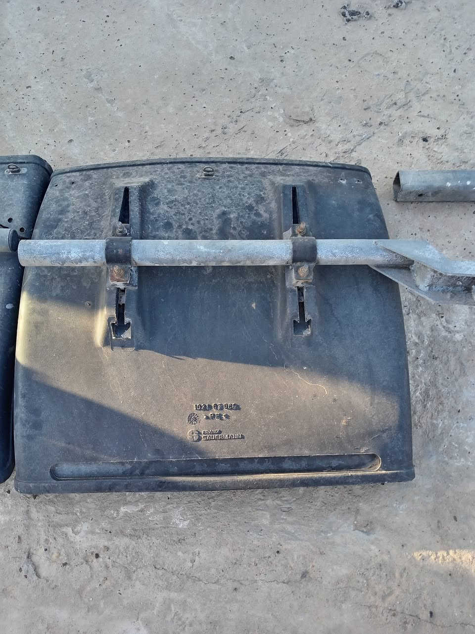 للبيع جاملغات العدد 5 مع بواري جاملغات العنوان بغدادأبو غريب خان ضاري للستفسار ***********
