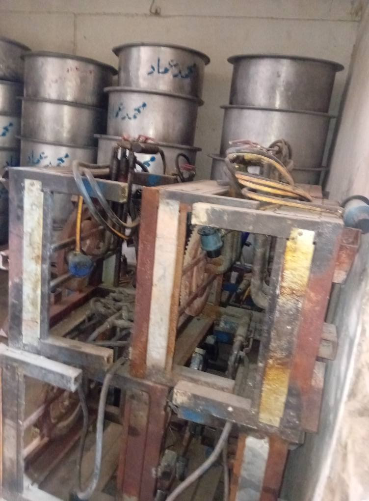 غراض طبخ للبيع قدر فافون مختلف الاحجام العدد ٢٠ طباخ ايراني العدد ١١ صحن عراوي قياس ٧٠ العدد ٥٠ صحن عراوي قياس ٦٠ العدد ٥٠ مصافي، جفاجير ،طباخ شاي كتلي شاي صحن صغير كرسي الناصر فلات العدد١٢٥ كرسي عظم عاج العدد ٥٠ الأغراض نظيفه جدا مكاني بغداد الدوره ***********بي واتساب ***********ابو عبدلله
