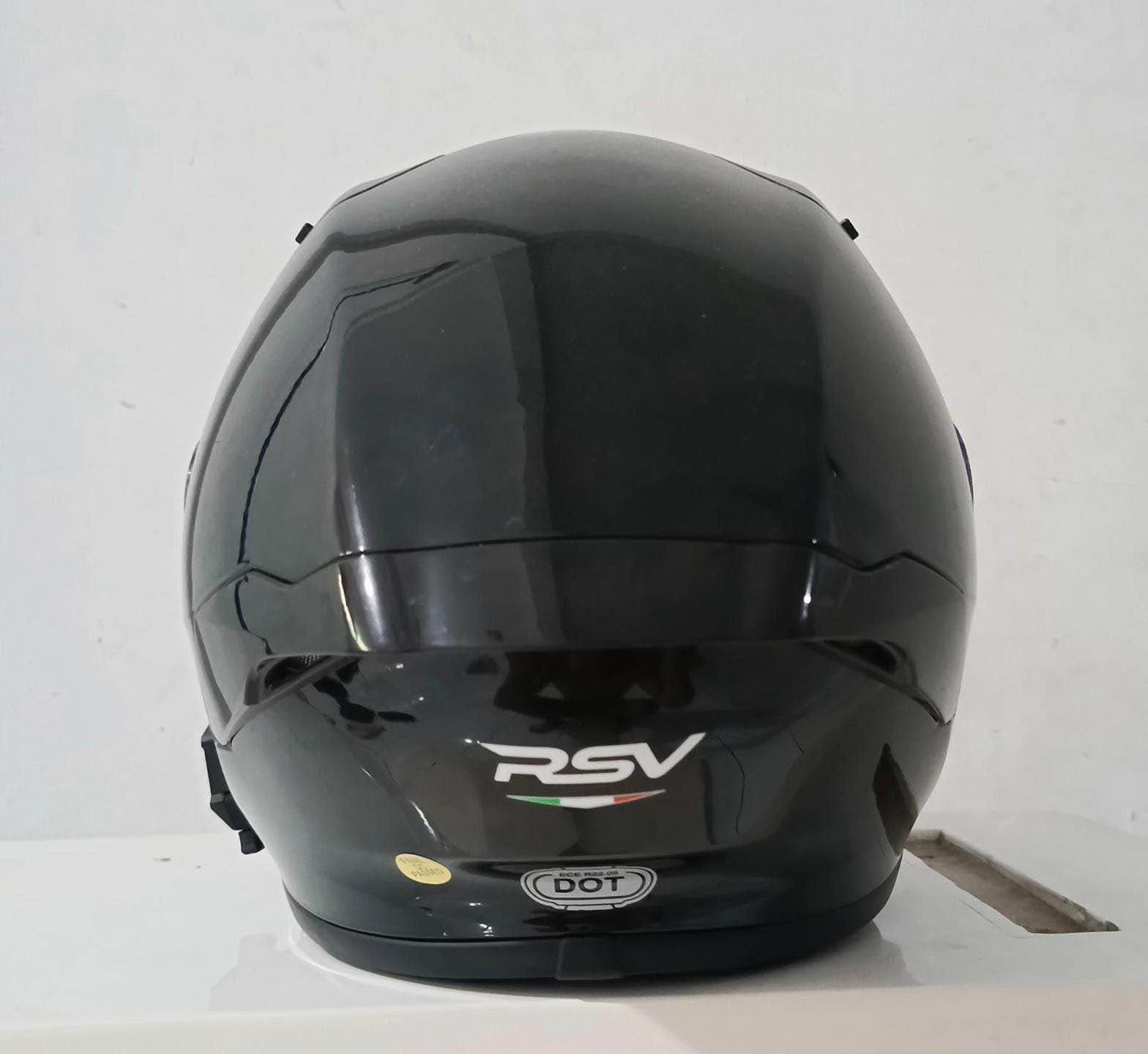Di jual Helem Rsv ff21 black glosy 
Rp 950.000 
Kondisi masih seperti baru no minus
Baru beberapa kali pakai
COD medan saja jauh jauh up. Medan, Sumatera Utara


**إذا كنت صاحب هذا الإعلان وتريد حذفه لأي سبب، رجاءا أرسل رسالة إلى الدعم الفني**