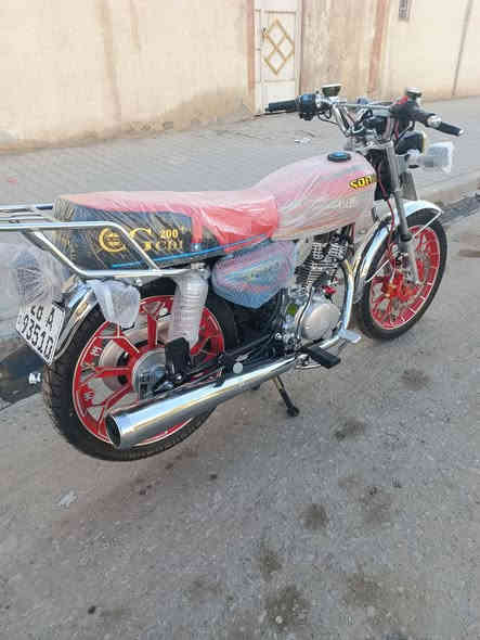 سلام عليكم دراجه للبيع سيفان 5كير مديل 25 طالعه يوم 8 شهر 11 وكيلهه العارضي الدراجه جديده بمعنه الكلمه لدراجه كامله مرقمه وسنويته جاهزه لدراجه ما ناقصه اي شي  للاستفسار المراسله ***********
