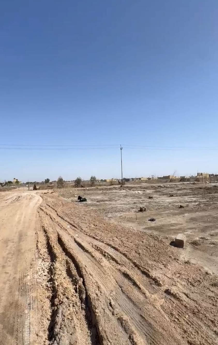 قطعة ارض للبيع
الموقع/ الناصريه حي الجوادين النزله الثانيه
مساحه 200 متر 
متوفر بيها كهرباء وشارع سبيس
 تنزل بشارع السكه لكدام تلاكيك صورة حسن نصر الله تعبرها تلاكيك حسينية الزهراء هيه ثاني فرع على اليمنه اصير وبسعر مناسب انشاءالله الاتصال ***********
