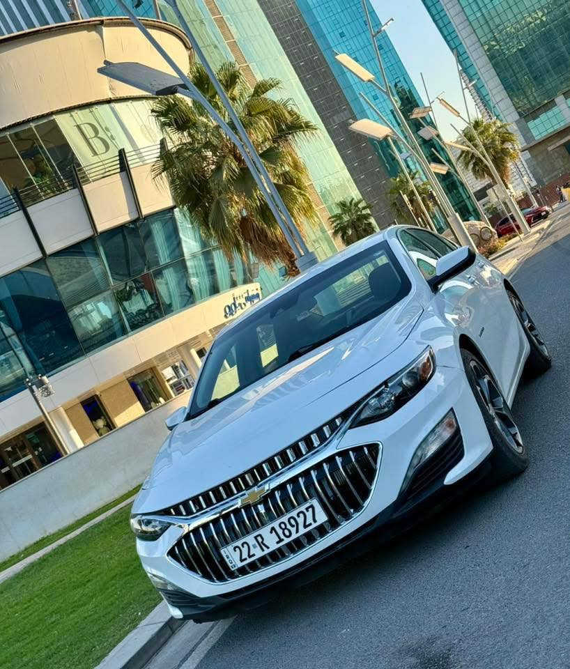 السلام عليكم 
السيارة للبيع نقد فقط
شوفرليت ماليبو وارد امريكي موديل : 2023
سعر : 128 ورقة وبيها مجال 
تسجيل جديد رقم اربيل
السيارة بدون صبغ وبدون تبديل حادثها دعامية امامية كما موضح بالصور ومكانين بارد بتقنية BDR 
المواصفات 🔚 LT
ويل RS بلادي
تبريد قطعتين
شاشة كبير لمس
كاميرا
ابواب  بصمة
بصمة تشغيل 
تشغيل عن بعد  
هاند بريك بصمة
اوتو هولد  
رادار امامي (تحديد مسار)
‏‎رادار جانبي (نقاط عمياء)
تحكيم استيرن
استيرن هيتر
كشنات كهربائي
كشنات هيتر
.
مكان سيارة صلاح الدين تكريت
رقم الهاتف ***********
