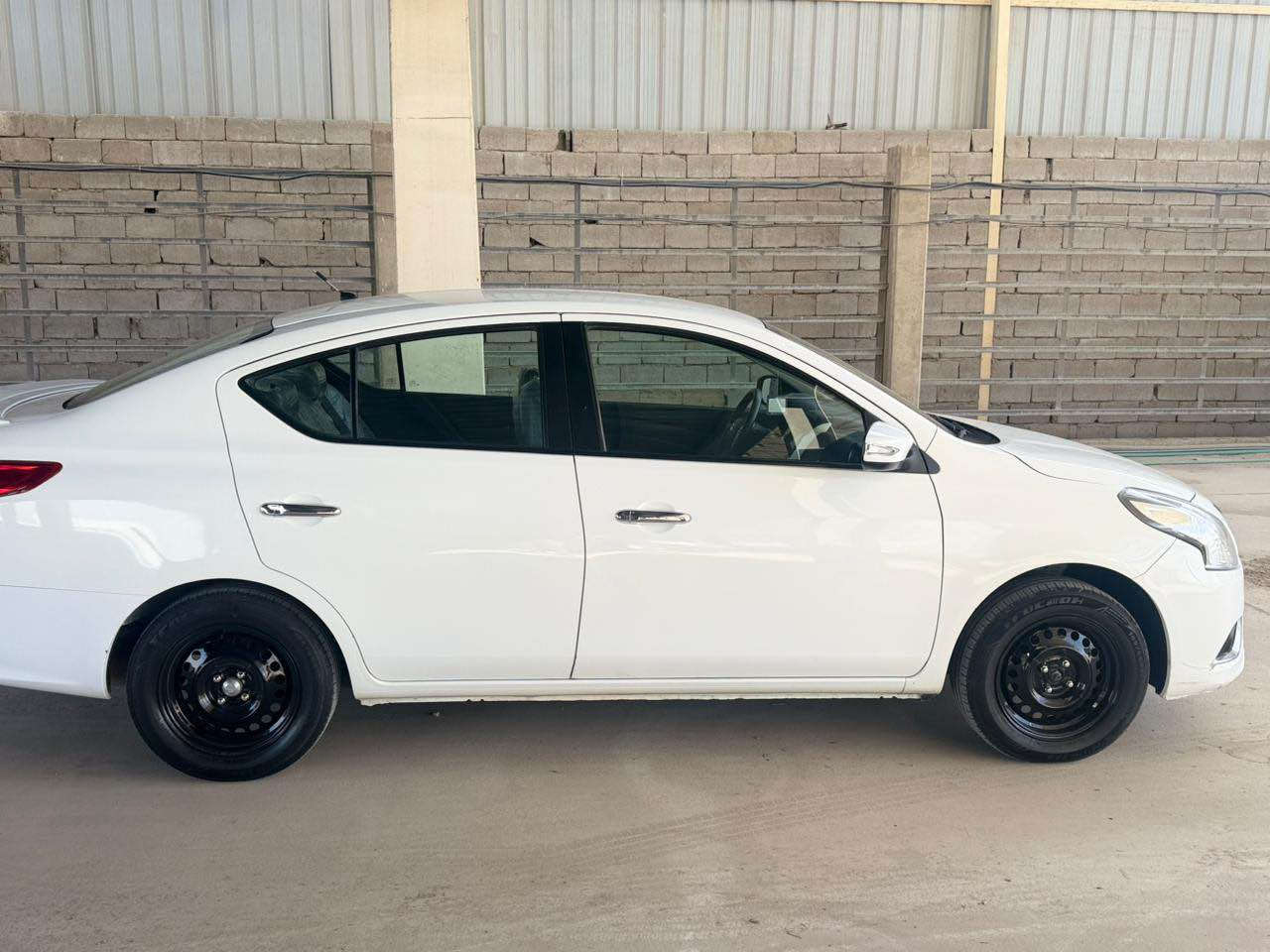 السلام عليكم مكلف بنشر نيسان سني مصري
السياره كفاله عامه ماشيه 27 الف
العنوان البصرة الاصمعي
السعر 124 ومجال بيه بسيط كلش 
رقم صاحب السياره 
*********** البصرة, العراق
