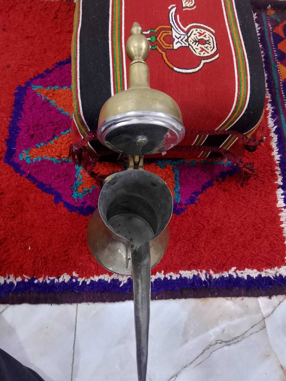 كمكم قديم رسلان للبيع طرق يدوي قياس 48 للستفسار اتصال *********** يوجد توصيل
