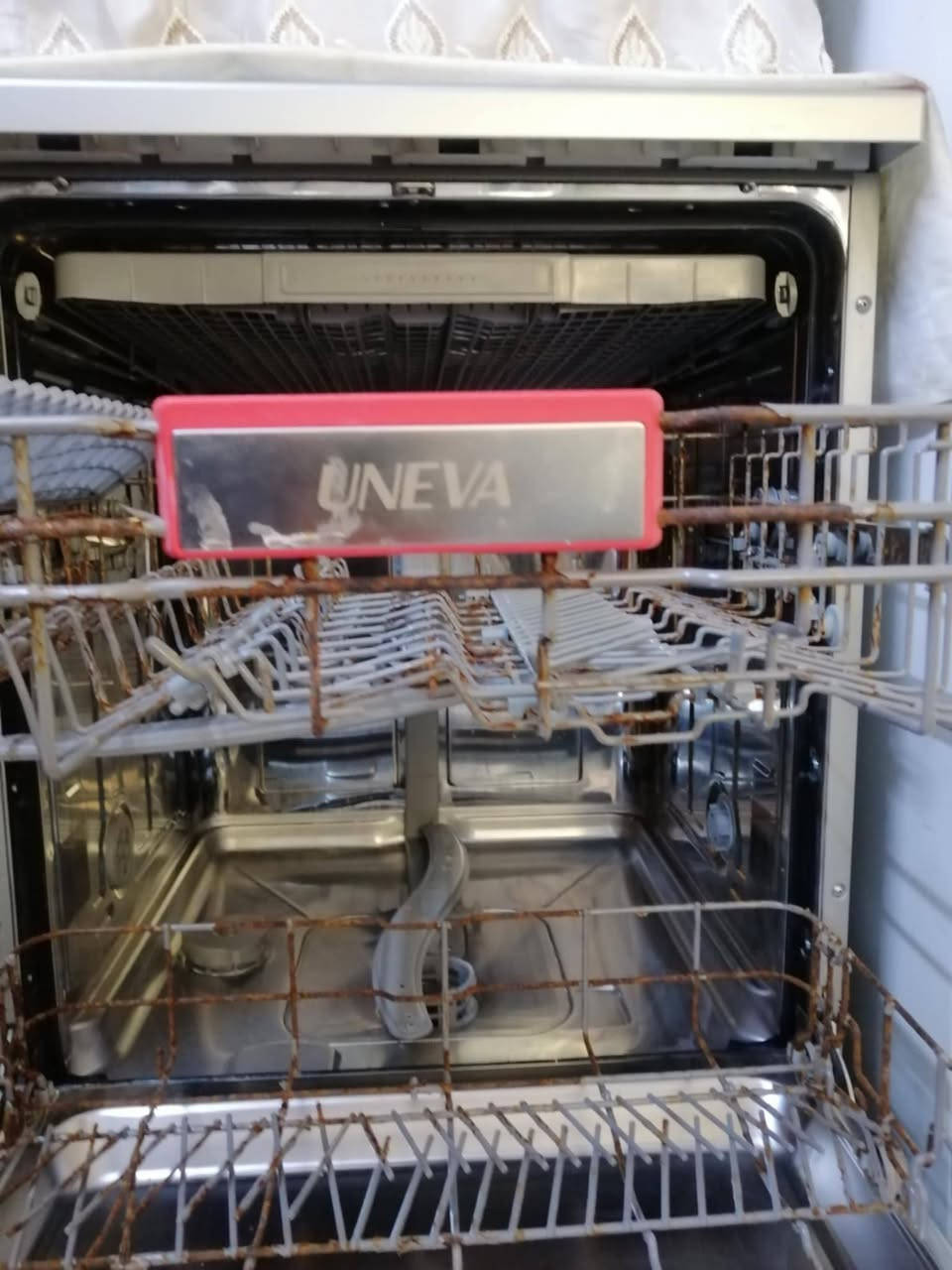 غسالة مواعين نظيفة
فيها القليل من الزنجار في السلات
جاهزة للاستعمال
العنوان الجانب الايمن قرب دورة الرسالة
السعر 150 الف


**إذا كنت صاحب هذا الإعلان وتريد حذفه لأي سبب، رجاءا أرسل رسالة إلى الدعم الفني**