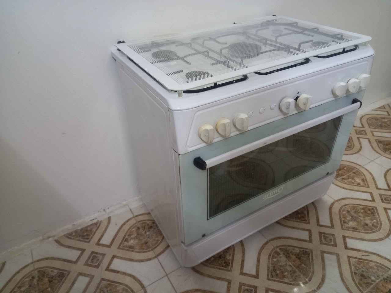 طباخ خمس عيون تركي للبيع شرط الشغل السعر ١٢٥ ألف العنوان موصل حي الصدام بعد السيطرة عالشارع العام *********** *********** يوجد توصيل داخل الموصل أجره عالمشتري موصل, نينوى
