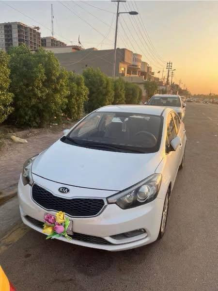 السلام عليكم.
للبيع بسعر مناسب جدا 125 $

كيا سيراتو 2015 شكل ال  2016 خليجي لون ابيض صدفي رقم بغداد باسمي سنوية جديدة شرط التحويل والغرامات…
سيارة خير من الله حيل حلوة واحلى من الصور جاهزة مجهزة بدون كل نقص 
سيارةمواصفاتها حلوه اقتصادية عدا السلايت والبصمة
صدر محرك 1600كير اوتو بدون كل عيب 
طخم تاير جديد تبريد ثلج

مواصفات 
ويل كروم 
تحكم ستيرن جهتين 
داخل اسود ودوشمة جديدة رصاصي 
بلاجكتور شركة 
جرس سرعة وباقي المواصفات معروفة 
سيارة بيها 4 قطع صبغ  عرض فتر بدون دواخل شرط والباقي مكفول 

السعر 125 وبيها مجال بسيط جداً
مكاني بغداد 
غير متواجد عالفيس
اتصل ع هذا الرقم
متوفر واتساب
*********** محمد/أبو جاسم

