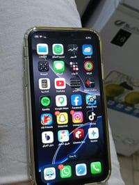 آيفون XR • ١٢٨ • بطارية ٧٦٪