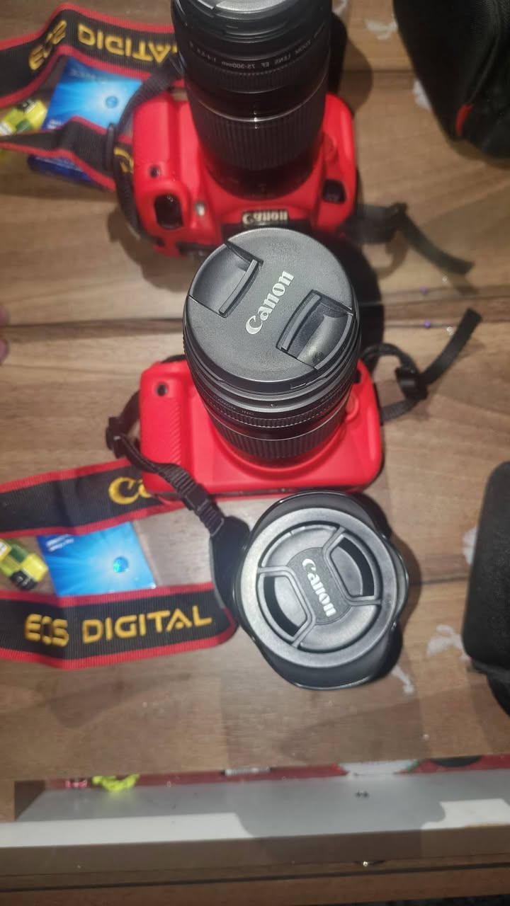 كامرا D700
وياها عدسات ثنين
جنطه 
بطاريت عدد٢
كامرا استعمال قليل كلش
٧٠٠ الف وبيه مجال


**إذا كنت صاحب هذا الإعلان وتريد حذفه لأي سبب، رجاءا أرسل رسالة إلى الدعم الفني**