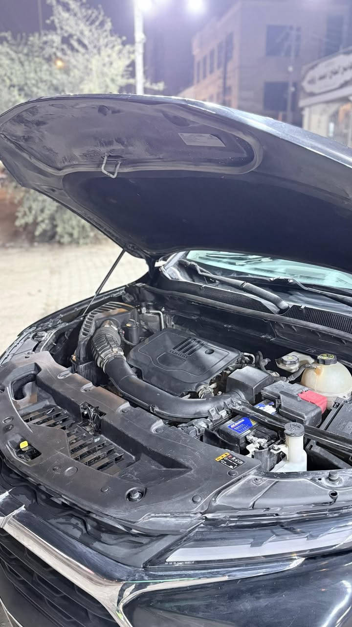 السلام عليكم 
بلايزر 2023
محرك 2000 تيربو
ماشية 50 الف 
بيها هواي مواصفات
حادثها بنيد ودعامية
السعر 175 بيها مجال
***********
