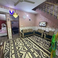 ١٥٠ متر للبيع  الوجه ٧ ونص ونزال ٢٠ مسلح جدا نظيف  استقبال ومطبخ وصاله...