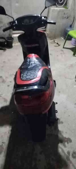 دراجه فراشه للبيع كلها شغاله اي نقص مابيها سلف هندر اشاير السعر ٣٢٥ وبيها مجال حله حي الأمام الاتصال ***********  دراجه كلش ناعمه وحلوه ٠٠٠٠كلها شغاله
