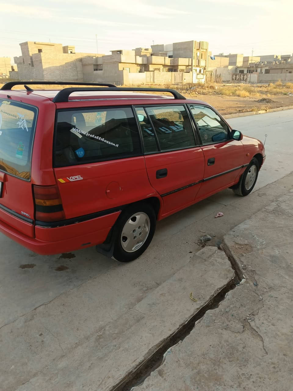 السلام عليكم أوبل استره ستيشن حجم 20 بغداد بسمي موديل  1995كابون اكتروني محرك معمر رايمن جديد والكيرشرط مطوز جماليه سياره جاهزه السعر 47  وبيها مجال
***********
