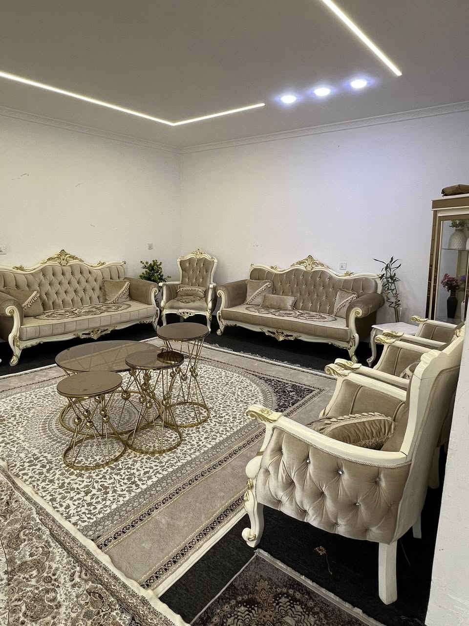 تاقم قەنەفە  مەلیکی بی عەیب. لە هەولیر
 ١٠ نەفەری


**إذا كنت صاحب هذا الإعلان وتريد حذفه لأي سبب، رجاءا أرسل رسالة إلى الدعم الفني**