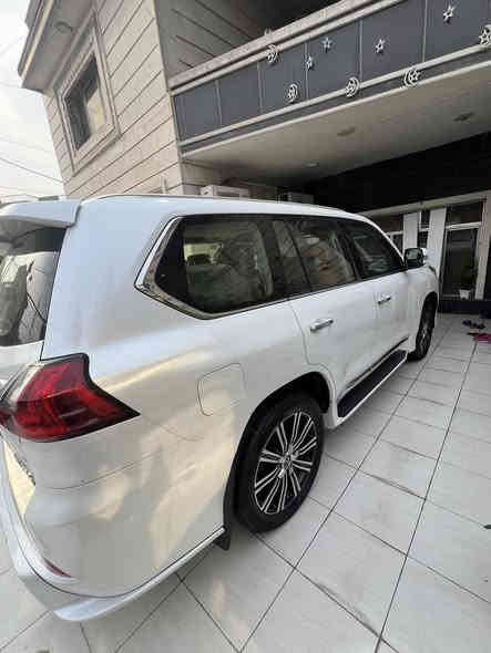 السلام عليكم 
للبيع لكزز LXS 

الموديل 2018
ماشيه 100km بلادي مملعوب بالعداد 
السيارة فول مواصفات ومعروفة مواصفاتها 
مكفوله من كلشي رقم اربيل مكاني بغداد / الدورة
السعر 72,000$ (سبع شدات وعشرين) بيه مجال للشراي
رقمي ***********
