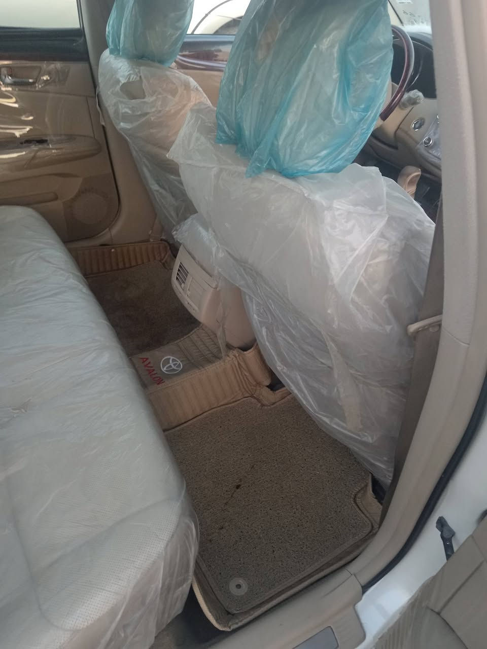 سلام عليكم افلون 2012 البيع مكلف بل نشر هذا رقم صاحبهة ***********
