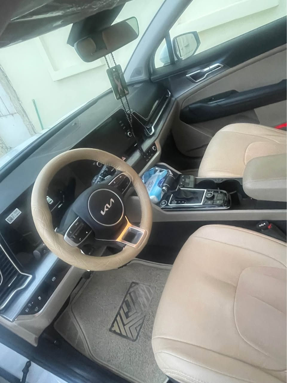 سبورتج 25
خليجية كفاله عامه
ماشيه 15 الف
نص فول 
تبريد وتدفئة بالمقاعد 
كامره 
حساسات 
صندوق كهربائي 
السعر240 
الرقم *********** البصرة, العراق
