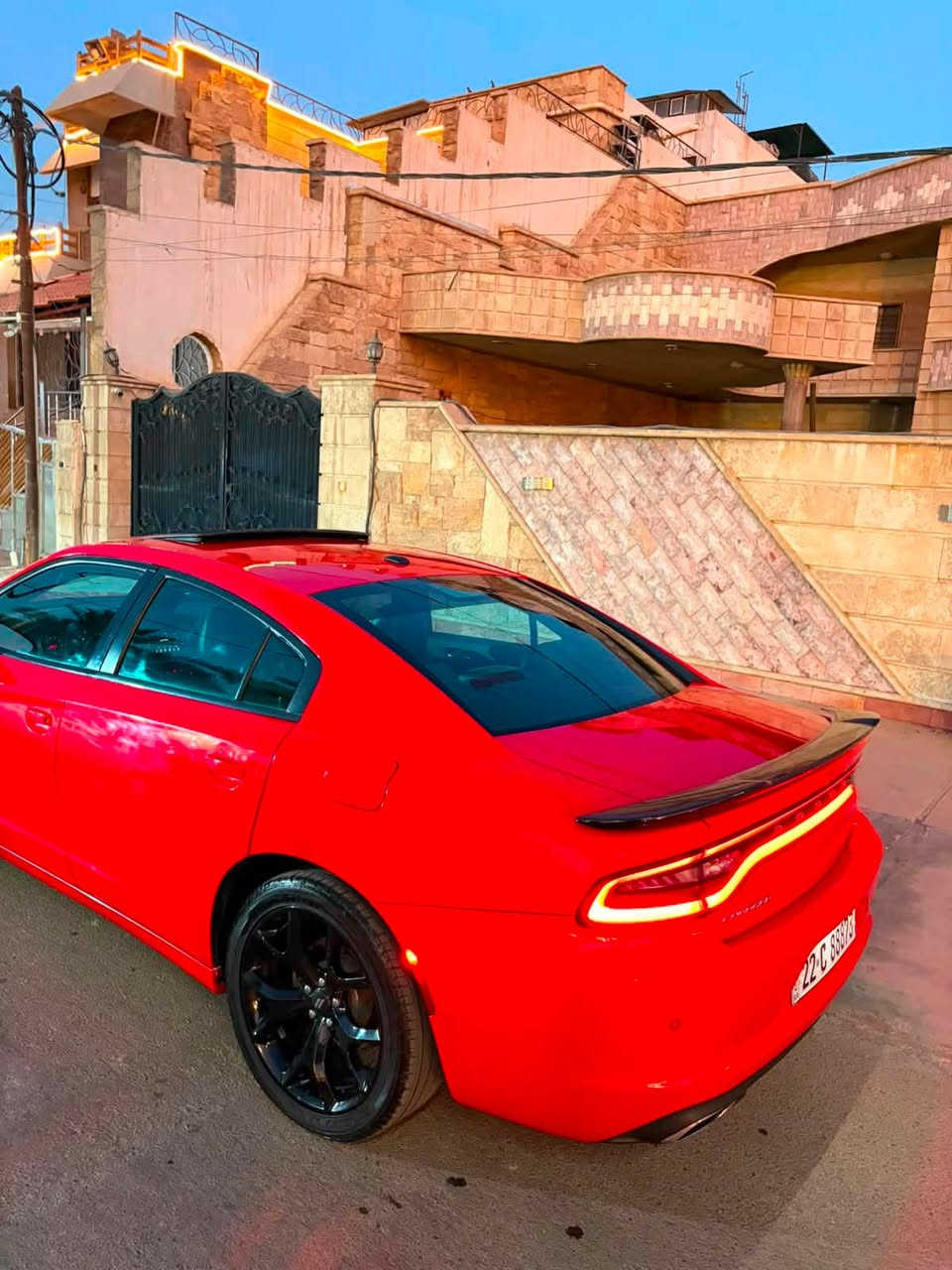 جارجر 2021
فول عدا رادار امامي 

السيارة مكفولة من كلشي عدا حادث امريكا 

تبديل جاملغ جهة السايق وباب السايق والوراها مرشوش كلير 

ماشية 47 

كير محرك صدر شاصي لغد مكفول كلة

***********
