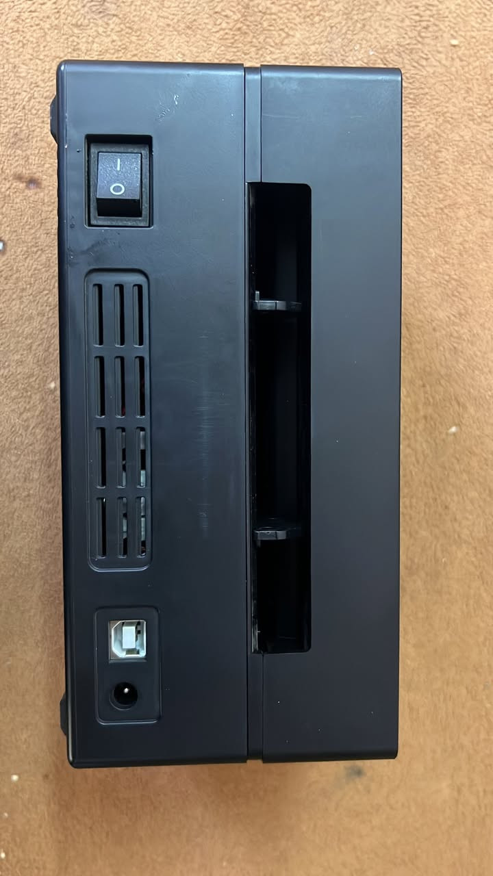 طابعة استيكرات حرارية مع ورق تقريباً 400 ورقة او 350
السعر 45 الف كامل غراض


**إذا كنت صاحب هذا الإعلان وتريد حذفه لأي سبب، رجاءا أرسل رسالة إلى الدعم الفني**