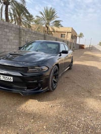 جارجر 2020  ماشيه45الف Rt5700 حادثه جاملغ وشوي من بنيد  قطعه وحده صبغ ...