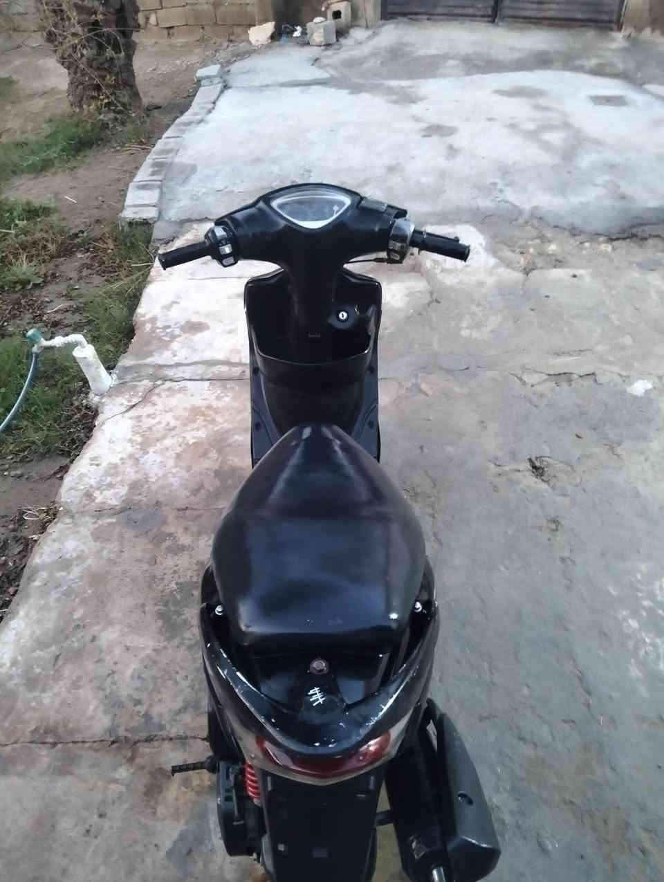 سلام عليكم ماكس عدله للبيع 
مكينه بلاديه 49 ما مفتوحه كفرات بلاديه ختم واحد
تايرات جدد صالنصه اف ام 
كهربائيات كلهة شغاله نكره سلف ونكره هندر دبلات كلهن شغالات اكفلك كفاله عامه من تاير لتاير السعر 600 بيهة مجال حك الجيه مكاني بغداد الراشديه قريت الانتصار 
***********
