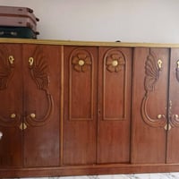 خشب قديم • ماكو زاوية ملابس