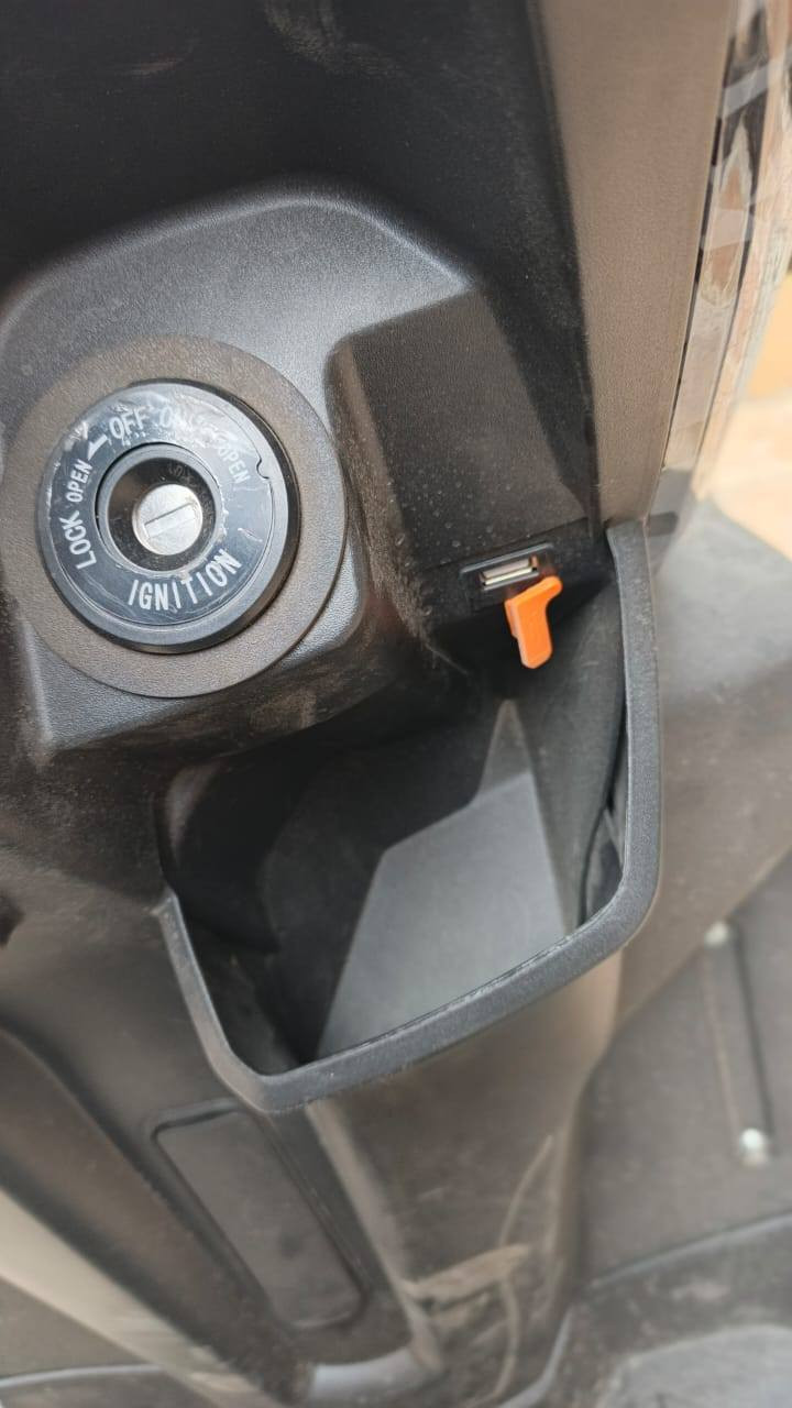 دراجه شحن اباجي موديل 2025
السعر 900الف مكاني بغداد 
ااخت الجديدة موديل 2025 كامل المواصفات. لون سمنتي مرقط.. بصمه 2... سويجات 2.. منبه سرقه 
لايت زنون عالي و ناصي ..دبل اشاره.. 3سرعات.. شاحن يوسبي..  بطاريه حجم كبير
ملف2500


**إذا كنت صاحب هذا الإعلان وتريد حذفه لأي سبب، رجاءا أرسل رسالة إلى الدعم الفني**