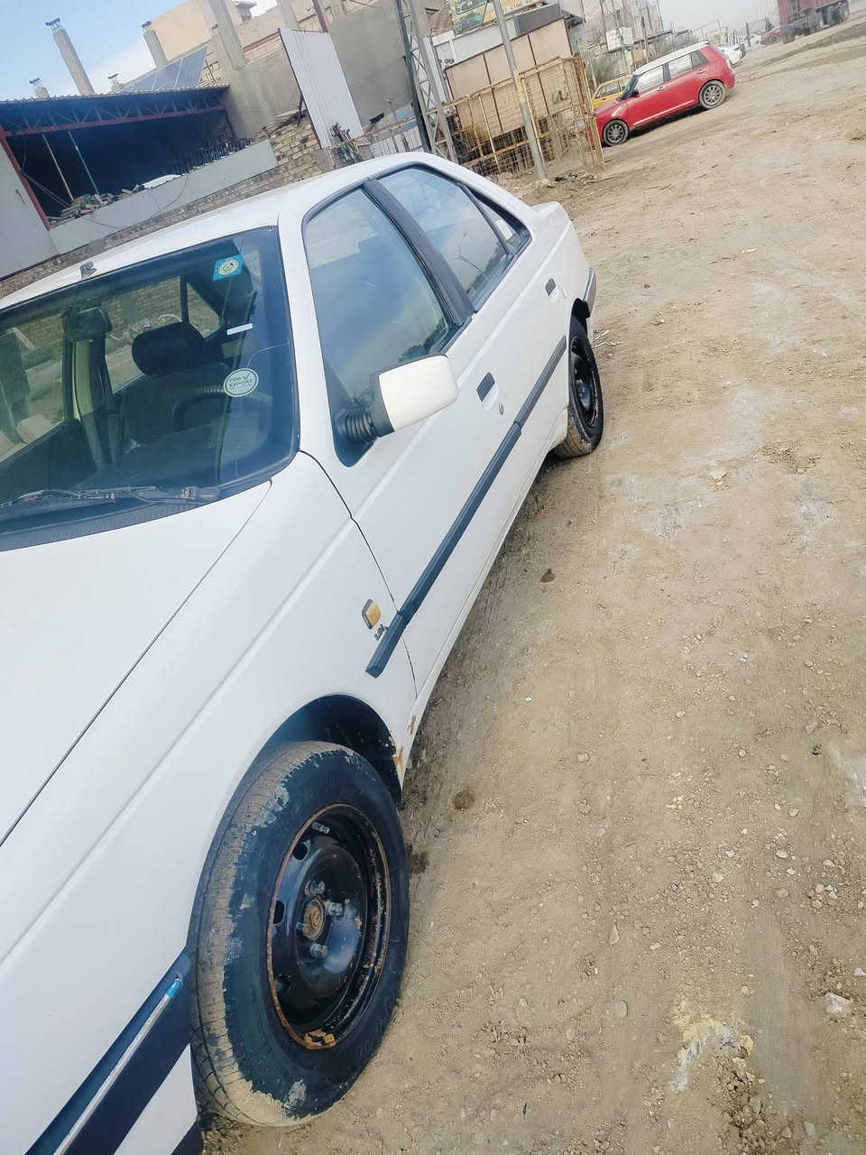 بيجو 405 موديل12باسمي سنويه 28 محرك مكفول حداديه كله كفاله تخم تاير السعر 55 وبيه مجال  اتصل وتدلل ***********
