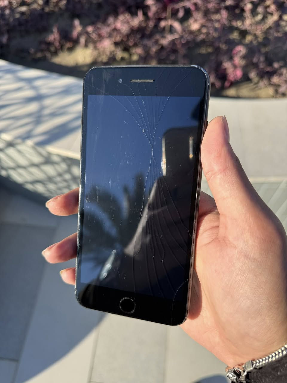 iPhone 7 بلس 
نموذج M 
ذاكره 128 
بطاريه 71‎%‎
نظافه 80‎%‎ 
سماعات شغال
بصمه شريحه 
كامرات شاحنه 
مايك  كله شغال  مكفولات السعر (95) مكاني نجف *********** بي فقط فطر بالكلاسه
