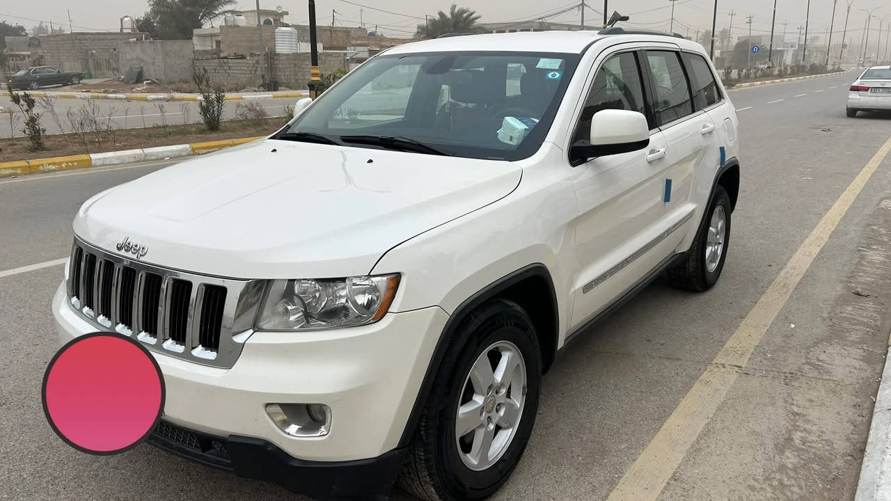 جيب لاريدو للبيع فقط موديل 2012 وارد امريكي مكفوله شوي رش البنيد موضح بالسونار مكينه 6سلندر ابيض بصمه تشغيل كشن كهربائي مثبت سرعه تحكم ستيرن مانع انزلاق رقم دولي مميز مواصفات لاريدو معروفه تقرير امريكا موجود وياها 

السعر 180وبيها مجال 
مكان ديالى شهربان 
الرقم ***********
