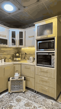 سلام عليكم كاونتر للبيع
مع ملحق جديد نظيف جدا جدا 
يعني الكاونتر على 13 خانه مع الفاترينه المخصصة للماكيرو وفيف 
والفرن مع انارة والملحق يحتوي على 17 باب مقطعه وكامل 
ومجرات عدد 4 
مع مرشحه   عدد 2
السطح مرمر صناعي 
شغل درجه اولى مكفول 
سعر مليون ونص وبي مجال للعمله 
اي استفسار 
***********
