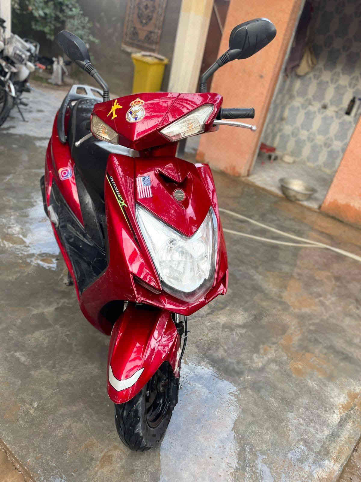 سلام عليكم للبيع دراجه سكنس موديل ٨١ دراجه جديده مابيه اي نقص كامله عله اخر حبايه اوراق كامله مكاني حي الجامعه السايلو السعر ٤٠٠وبيه مجال بصيط***********
