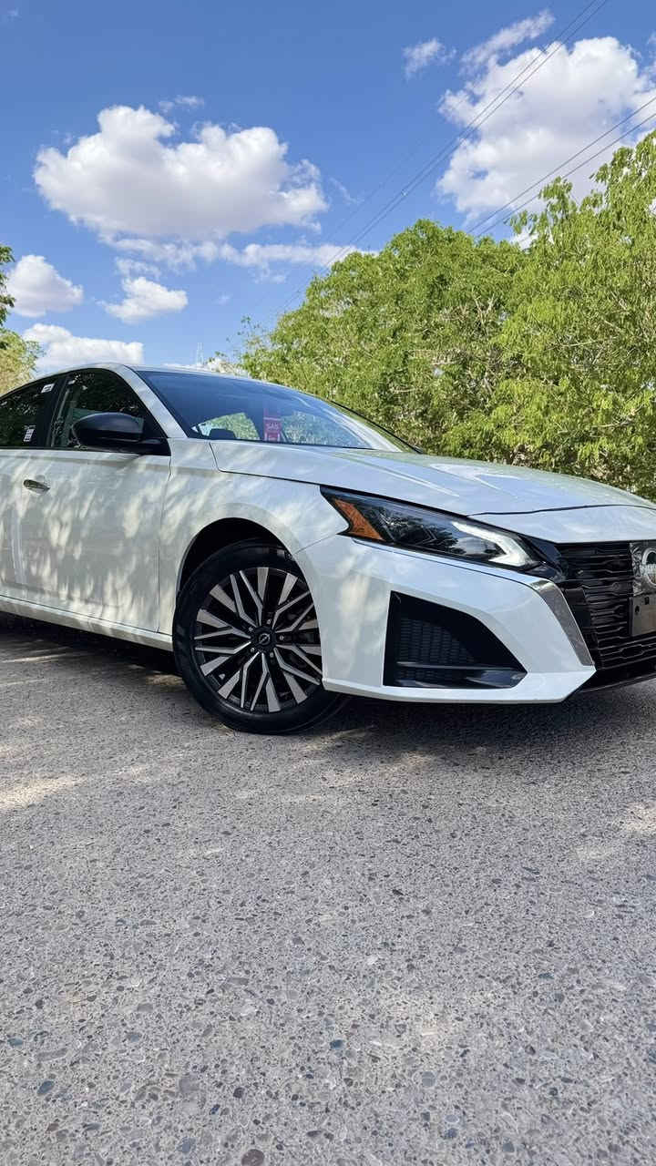 Nissan Altima SV 2025
.
ماشية 22 الف مایل 
.
سيارة بس بنيد صبغ و بي شوية بارد ، سونار موجود، رقم شاصي:
1N4BL4DV6SN302353
.
سعر ١٥٧ 💥ورقة و بي مجال بسيط .
.
***********

