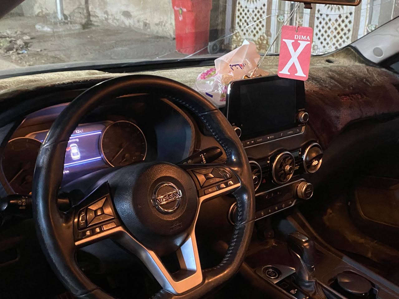 بيع سريع
سلام عليكم 
للبيع نيسان سنترا موديل 2022
المواصفات sv 
رقم بغداد  معوقين
دخول ذكي.  
بصمة تشغيل  
رادار امامي وخلفي وجوانب. 
كاميرا خلفية. 
حساسات. 
نقطة عمياء. 
مانع انزلاق. 
فول تحكم استيرن.
نظام ECO. 
نظام توقف. 
ومواصفات اخرى كثيرة.
بيهه صبغ جاملغ الامامي اليسر+ والبنيد +جاملغ الخلفي الايمن واليسر 
مكاني بغداد حي اور 
سعر 130 $ وبيه مجال 
للاستفسار عن السيارة ***********
