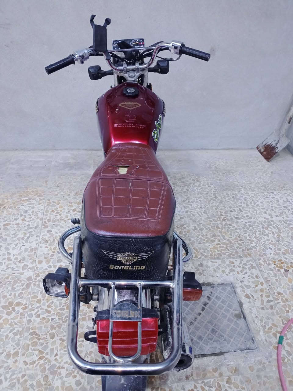 السلام عليكم
تايكر 2020 للبيع 
محرك ما مفتوح شرط 
ابيعو ع حالو 
السعر 400 وبي مجال 
مكاني موصل الايسر 
للتواصل ع رقم 
***********
***********
