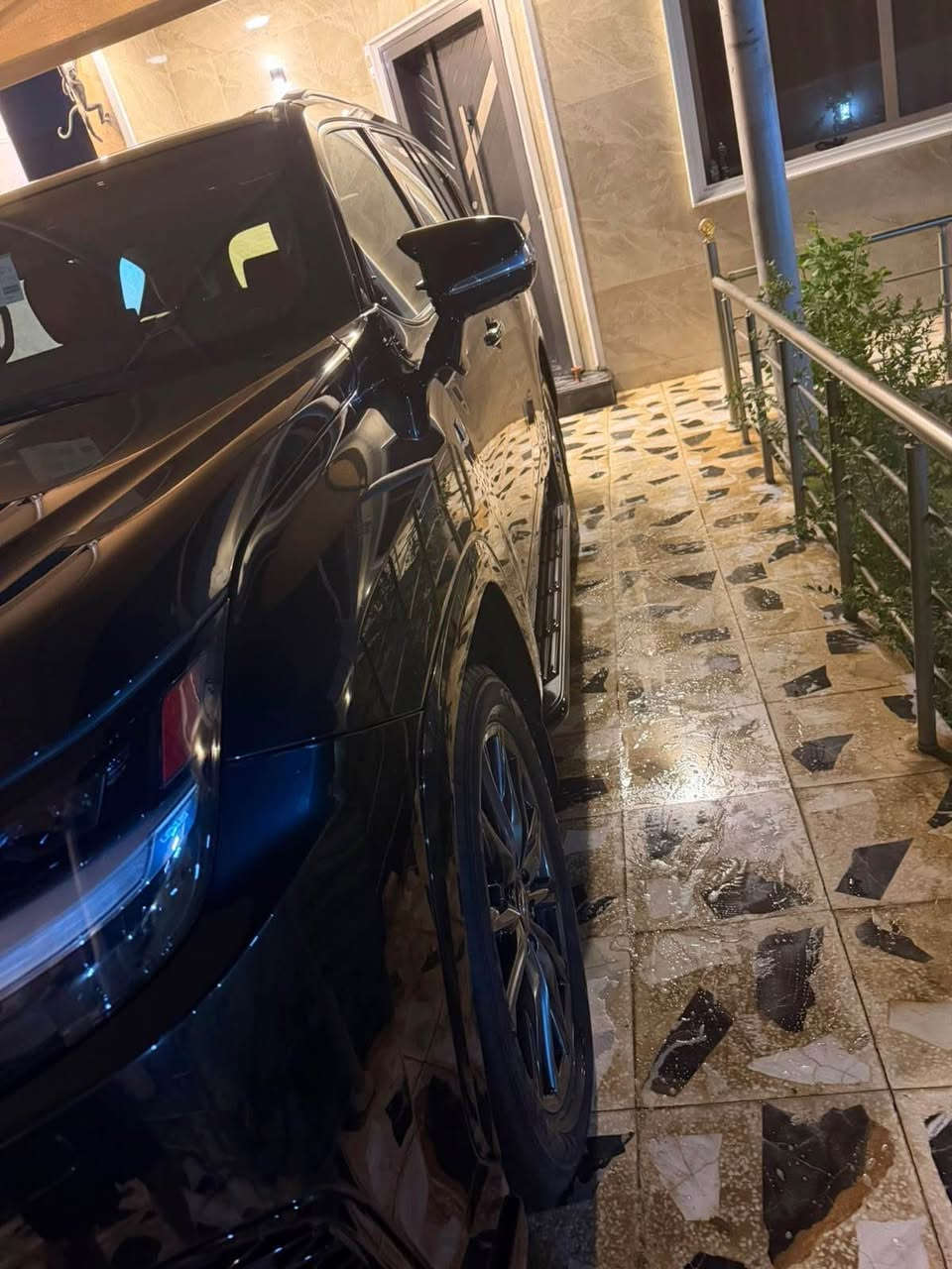 لكزز موديل 2023 ساز جديدة لوك عل وضع الشركة FS1 فول مكفول مغلفة بسمي بعدهة بلظمان سعرهة 116 الف دولار يعني دعش دفتر أوستين مكانين بغداد *********** بغداد, العراق
