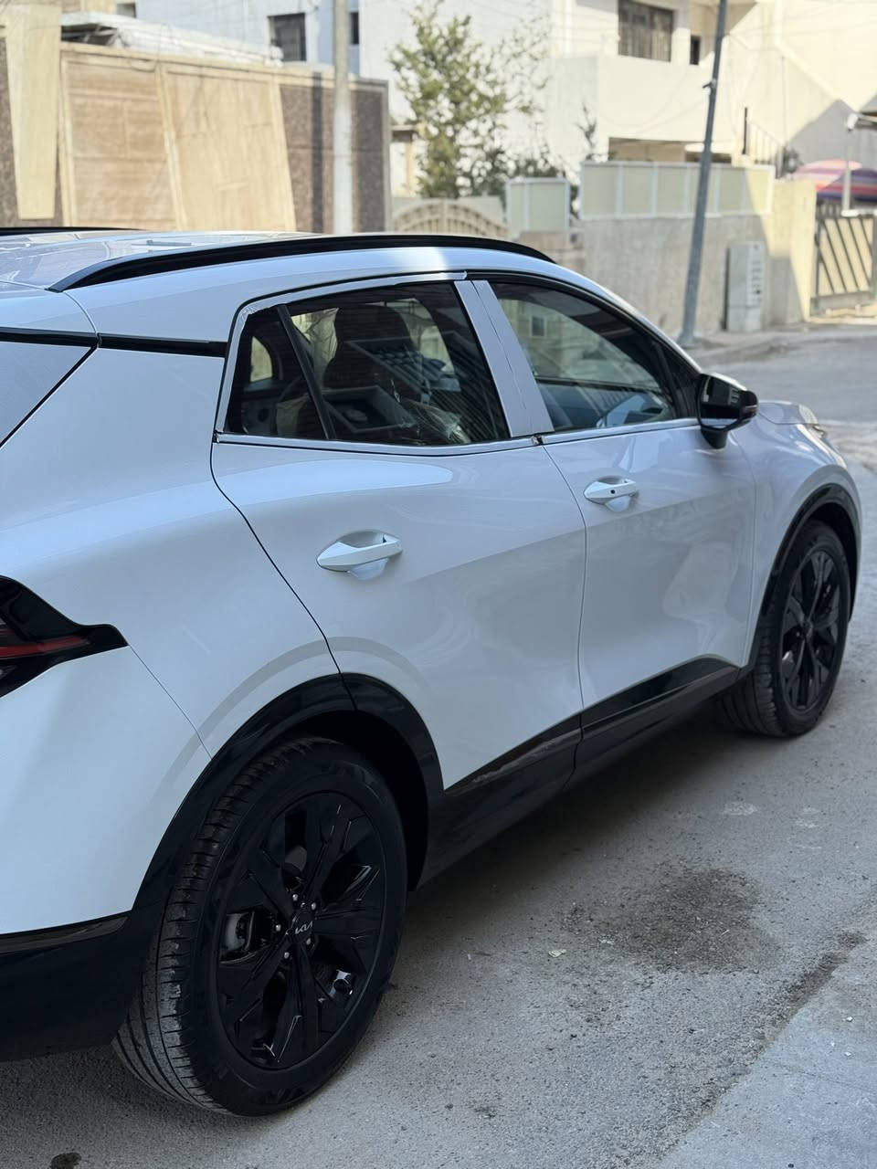 تحيه طيبه
سبورتج خليجي بلاك اديشن 

دوليه ام الضمان 

رقم بغداد باسمي 

ماشيه 3000كيلو بحاله الوكاله 

بغداد زيونه

***********
