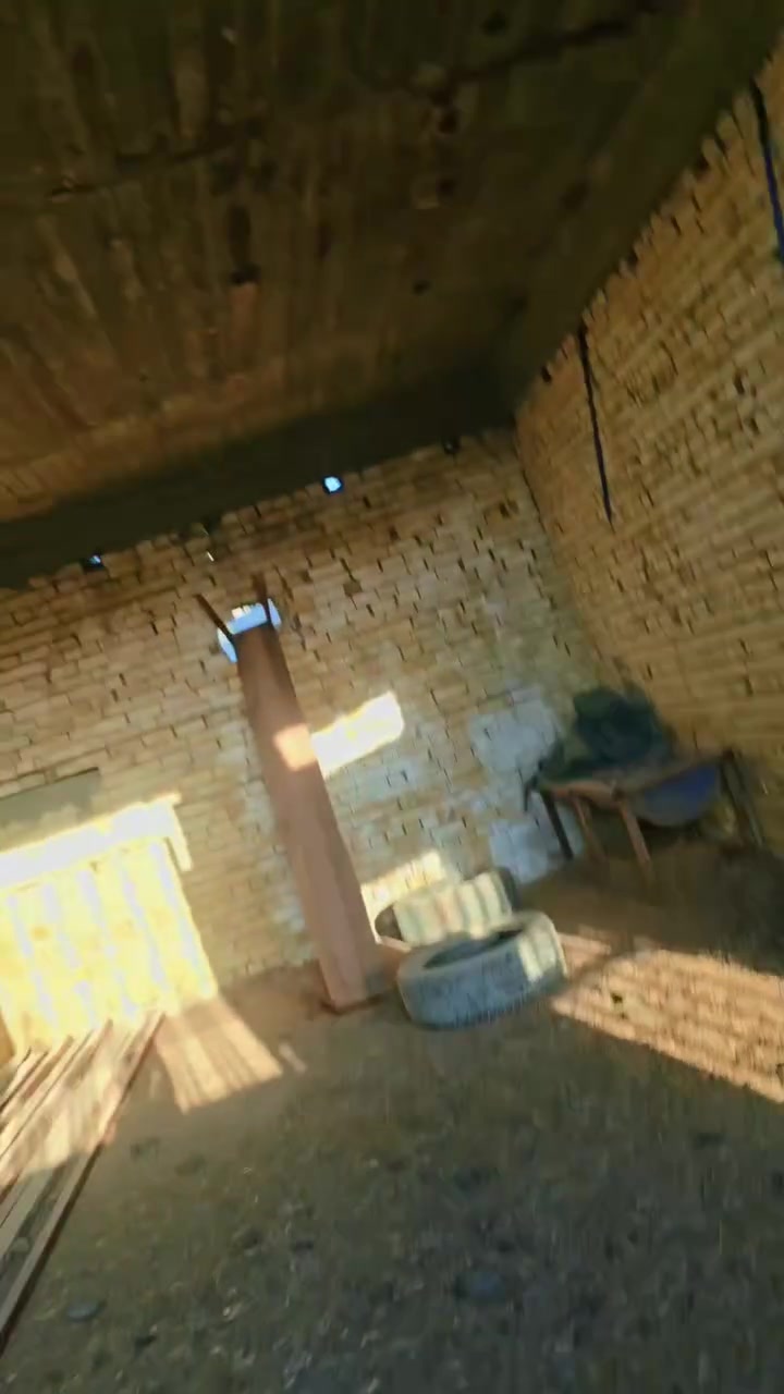 هيكل مع دونمين على طريق الدغاره الديوانيه يبعد عن الشارع العام كيلو تبليط سند ٢٥ بسمي ***********
