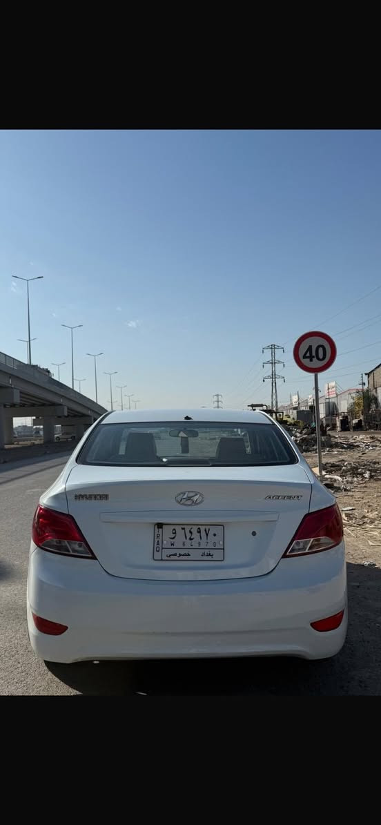 السلام عليكم
اكسنت موديل 2013 
خليجي السعر 88بيها مجال بسيط
***********
