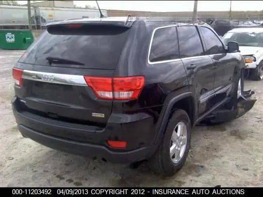 للبيع جيب موديل ٢٠١١  صدر امام خلفي جديد بالكامل @دسكات و بنزات جدد عليه ادامة دورية@ حادثه موضح بالصوربدون دواخل @منظومة تبريد جديدة بيه منظومة غاز @ويل كب مال ٢١@ محرك وكير بحالة جيدة@ تخم تاير جديد @شاشة اصلية مال برادو @كاميرا تسجيل امامي خلفي@كشنات جلد مشمشي @مكان السيارة بغداد@الحرية او التاجيات@السعر ١٤٠ $
للاستفسار *********** واتس اب فقط لاتراسل على الماسنجر
