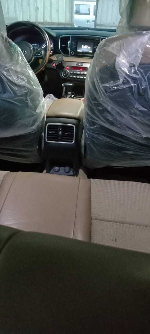 سلام عليكم سبورتج 17 خليجي جيتي لاين سياره جاهزه مابيه نقص تفاصيل منشوره بالسونار مكاني البياع حي الرسالة 2مقابل جامع عمر م *********** ملاحظه السياره مكفوله من الصبغ بغداد, العراق
